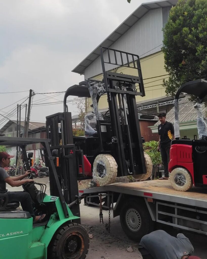 Service Forklift