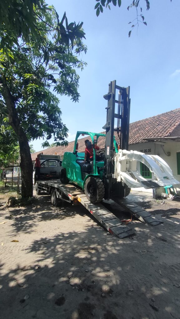 Service Forklift